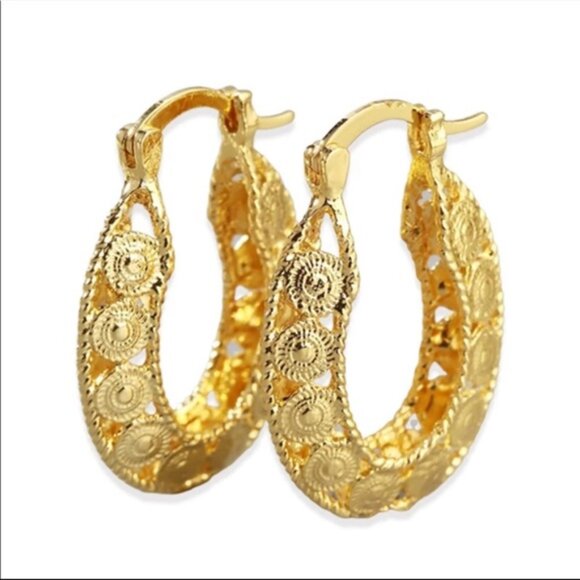 New Luxury 18k Gold Hoop Earrings - Picture 3 of 3